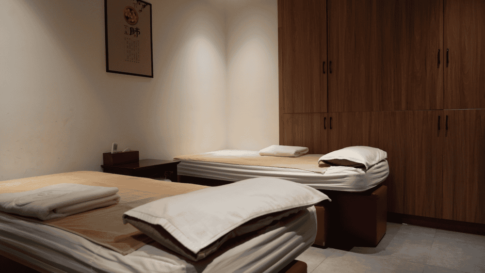 秀林居養生館 &middot; 按摩 &middot; 禪拍 &middot; SPA 十年以上中醫推拿師 - 特色艾灸調理